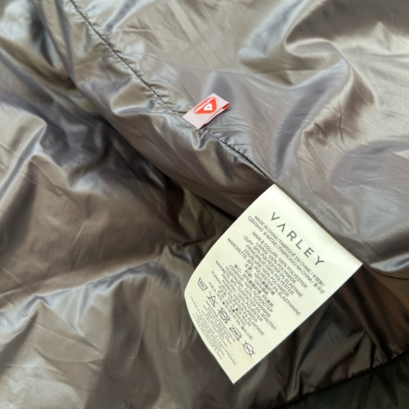 Varley Granville Black Puffer Jacket Medium Revolve Anthro Ski Winter - Picture 8 of 11